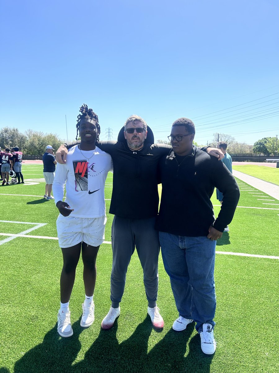 Amuri Sikes tweet media