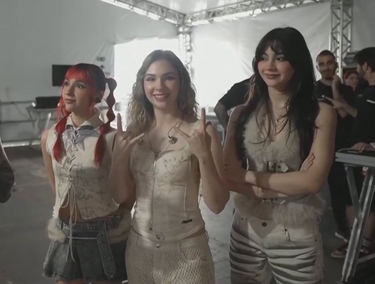 They're pulling out looks this tour my god