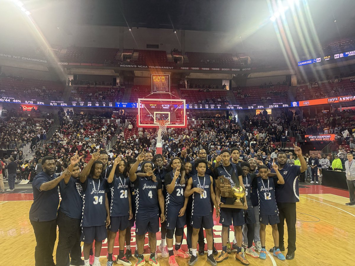 Brett Pickarts tweet media