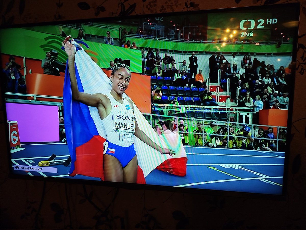 Hana 💫 tweet media