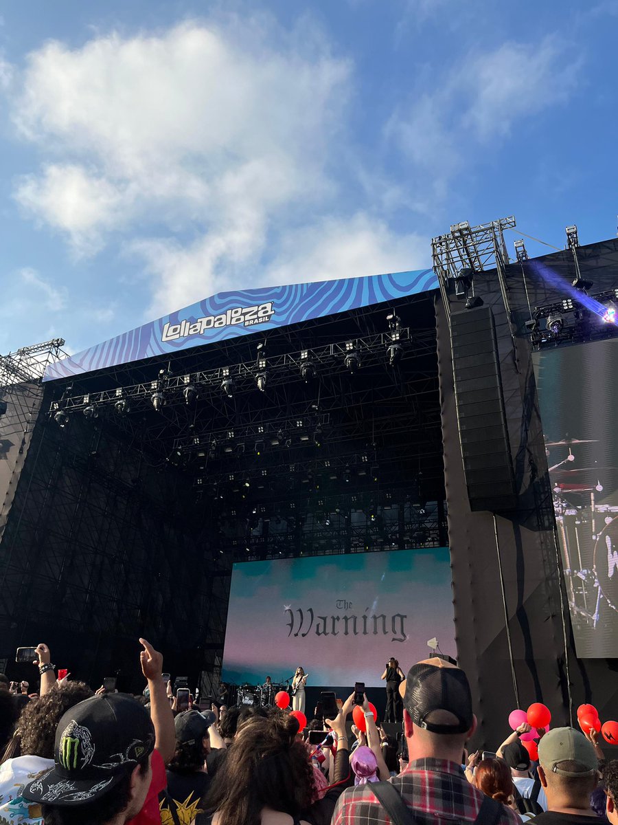 downstage tweet media