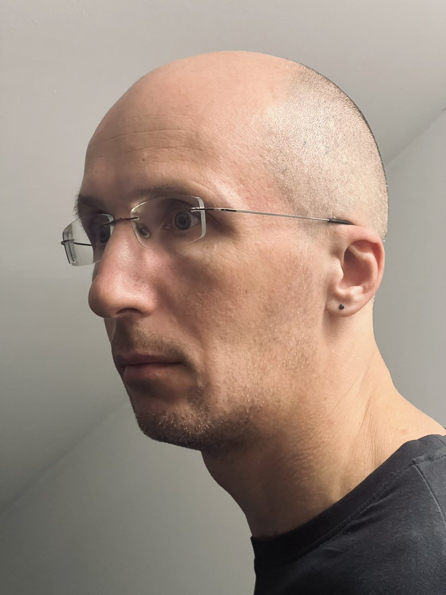 gbee.spacе tweet media