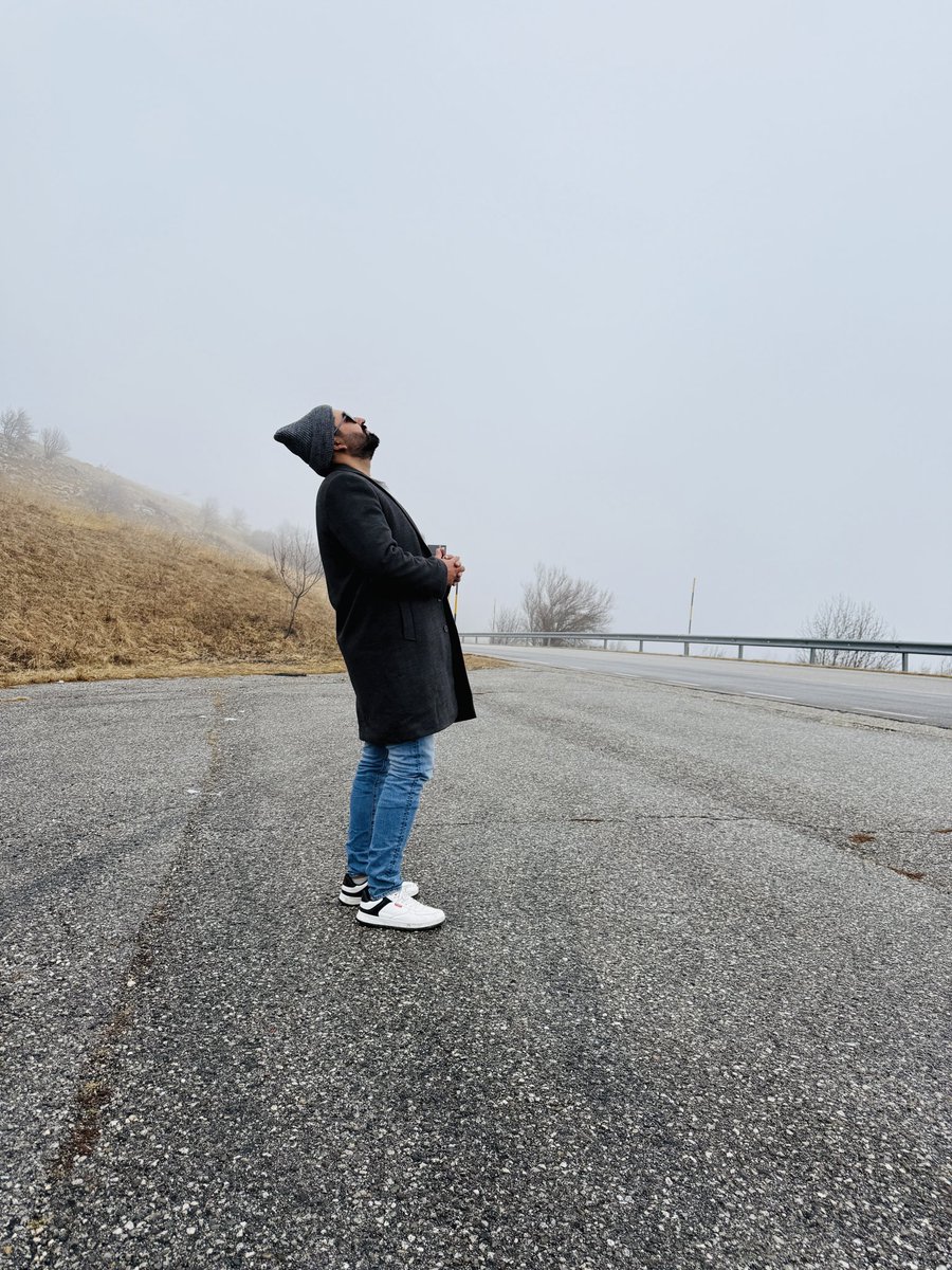 SMALI_Official's tweet photo. “Keep your face towards the sunshine and shadows will fall behind you.”

����🇸🇦❤️🌦⛈☔️💦 https://t.co/S43NIsntnU