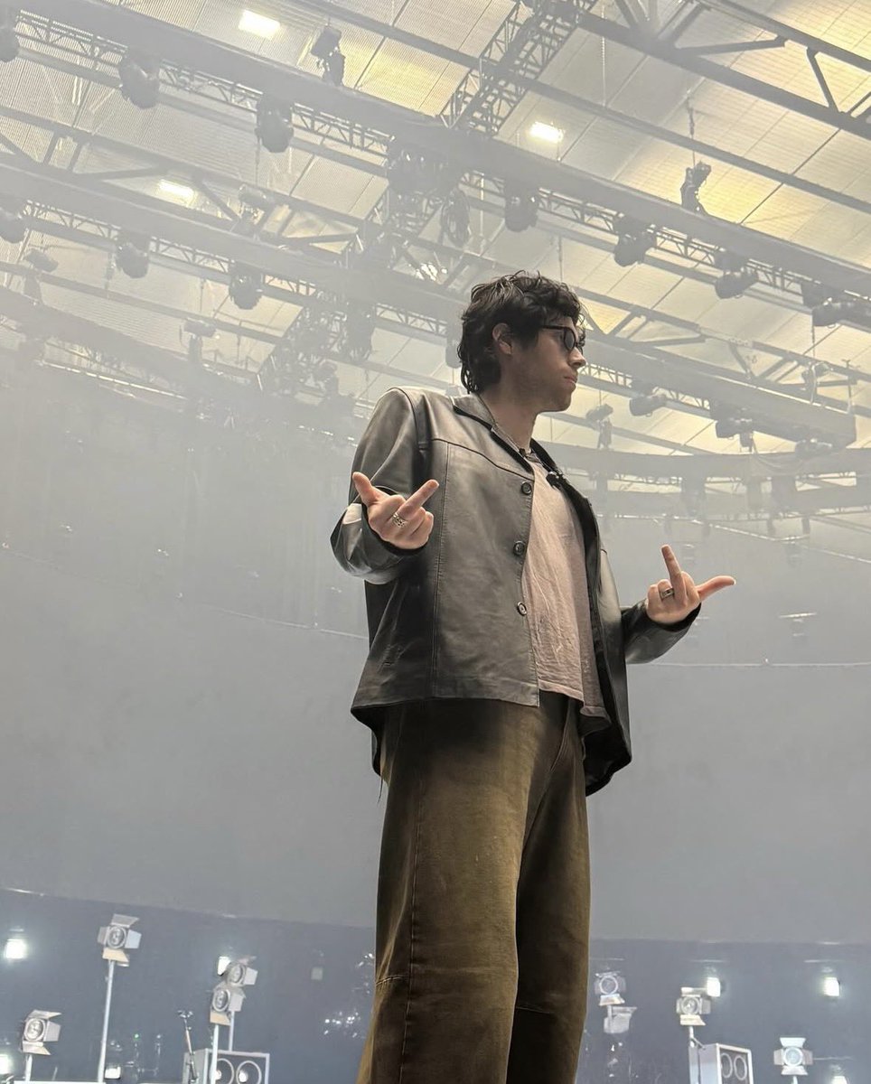 Luke Source tweet media