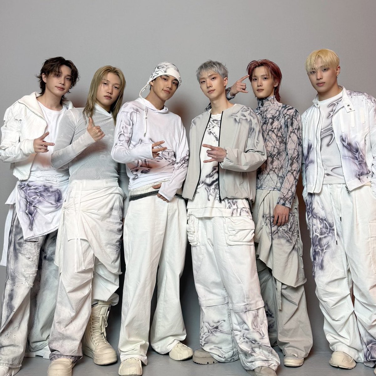 em. is unique ★ tweet media