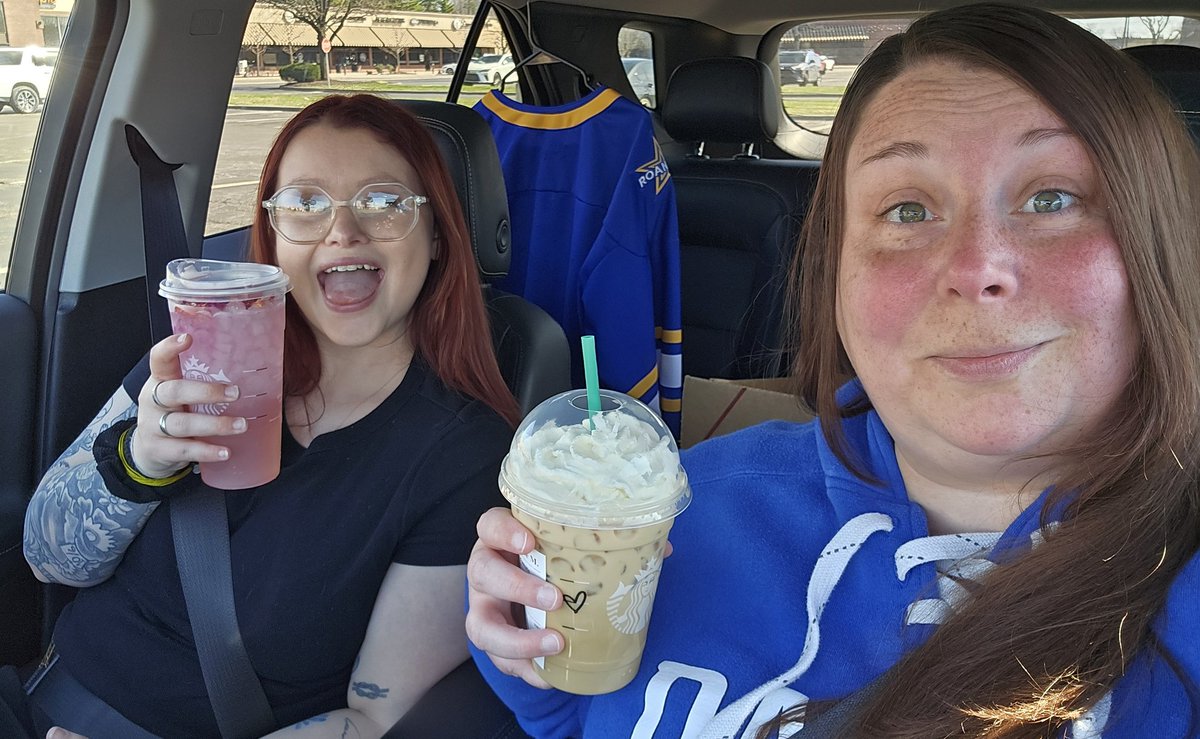 End-of-season road trips are powered by iced drinks. On our way to cheer on CJ Stubbs and the <a href="/BlackBearsFPHL/">Binghamton Black Bears</a>! 🏒☕️✨️