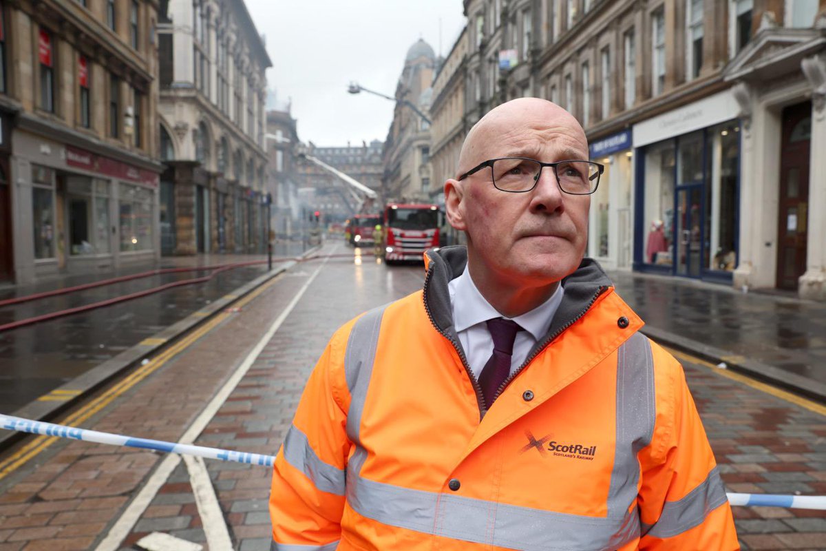 crane guy🇬🇧🏴🇸🇪 tweet media