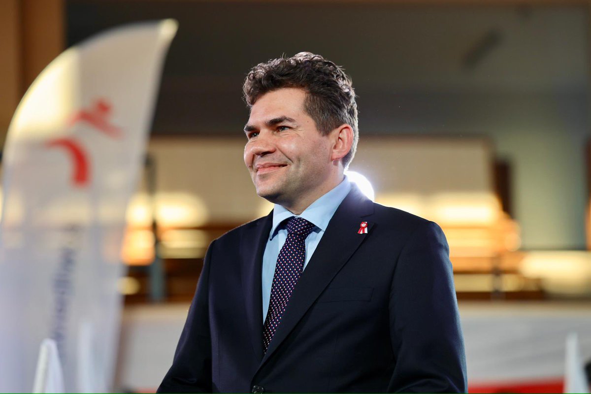 Lucjusz Nadbereżny tweet media