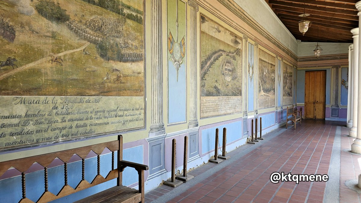 Al bajar del Cerro el Morro nos fuimos a Valencia y visitamos la Casa de José Antonio Páez con su patio central y los murales en las paredes de los corredores que rememoran sus batallas