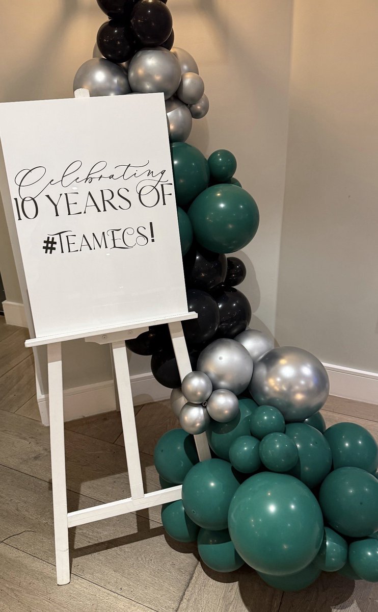 ClaireFoweraker's tweet image. It’s been a busy weekend at @enhanced_c_s

Last night we celebrated 10 years of #teamECS &amp;amp; today we were at @SouthamptonFC working with @SCAS999 &amp;amp; @stjohnambulance including a drill for a cardiac arrest in the stand as a joint team CPD pre match practicing difficult extrication