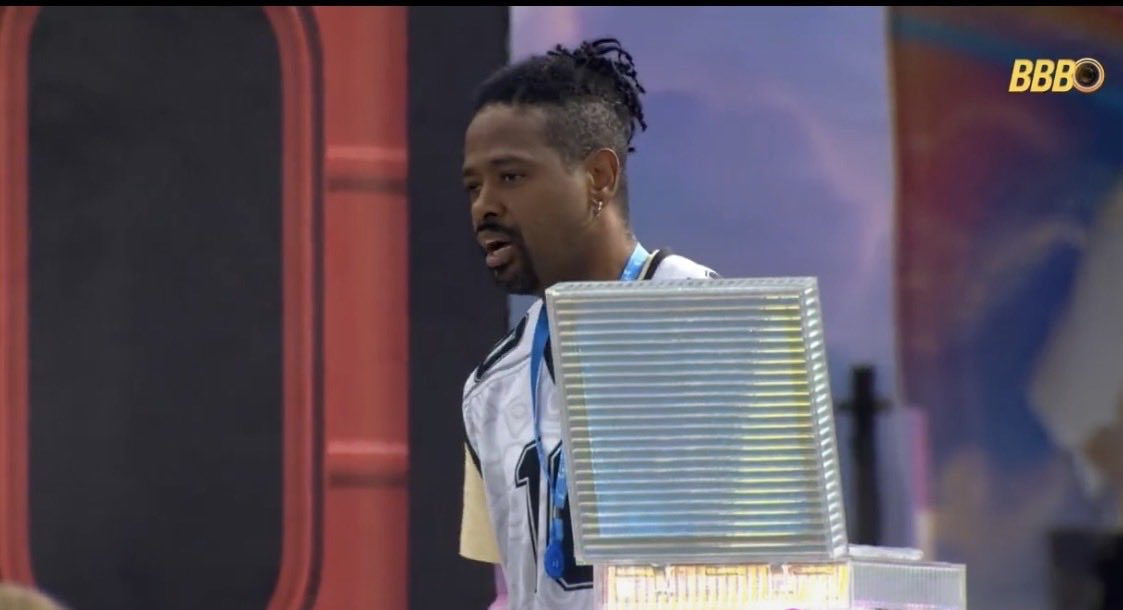 Isa Moraes tweet media