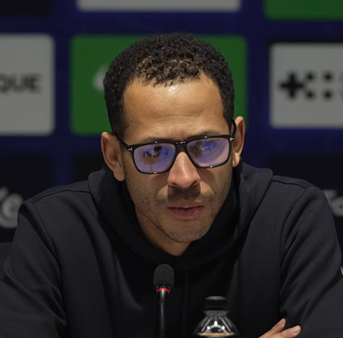 TouchlineX's tweet photo. · Reporter: Do you think the summer work Chelsea did, in terms of the Club World Cup and other things, affects the club physically today?

🚨🗣️ Liam Rosenior: "I don't want to be seen making excuses, but if you see the workload and how much the players have played, it's very noticeable."

"The international break will come at a great time for players to cool off and rest a little bit."