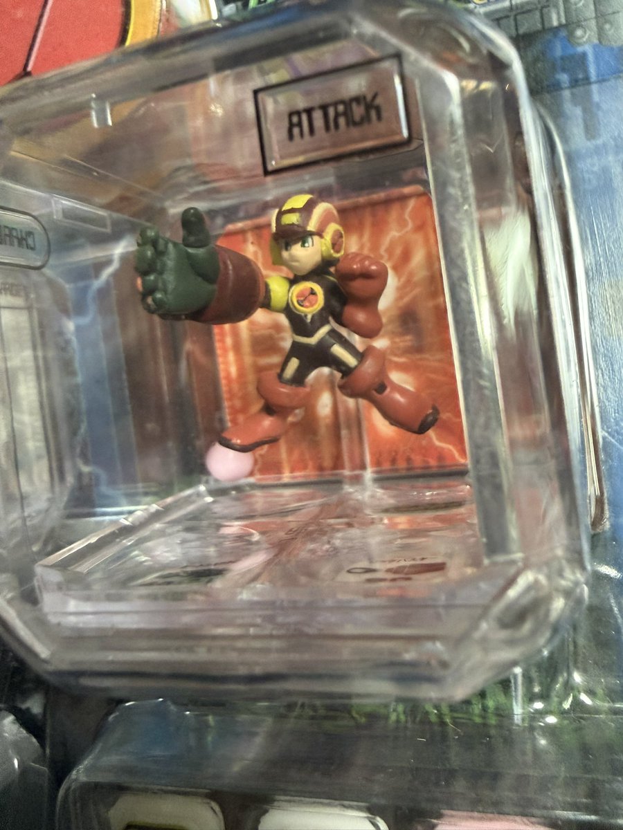 パカス tweet media