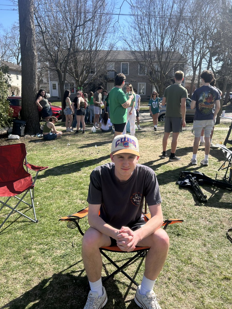 AlexRojo_242's tweet photo. Priorities are set straight #MarchMadness https://t.co/ISphmval4Y
