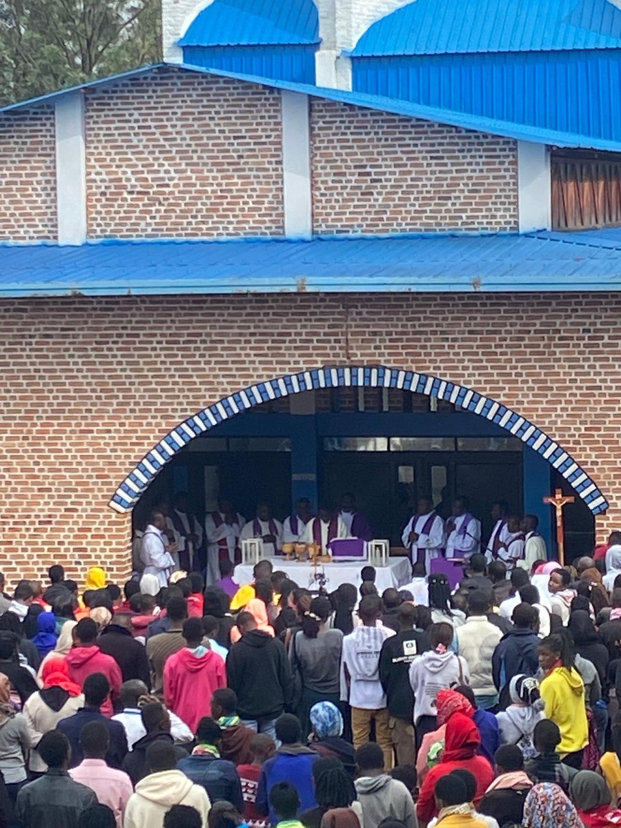 <a href="/ArchKigali/">Archidiocèse de KIGALI</a> <a href="/KambandaAntoine/">Antoine Cardinal KAMBANDA</a> <a href="/CEPJRwanda/">CEPJ</a> kuri uyu wa 21 Werurwe 2026,urubyiruko rusaga 1000 rugize Arikidiyosezi ya Kigali rwitabiriye urugendo Nyobokamana ku musozi wa Jali, rwaranzwe n'inzira y'umusaraba, inyigisho,penetensiya, ndetse n'igitambo cy'ukaristiya.