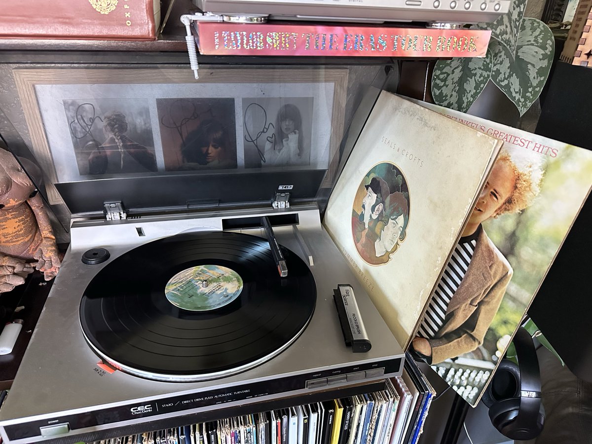 Katrina - 💋💋💋💋🪩 tweet media