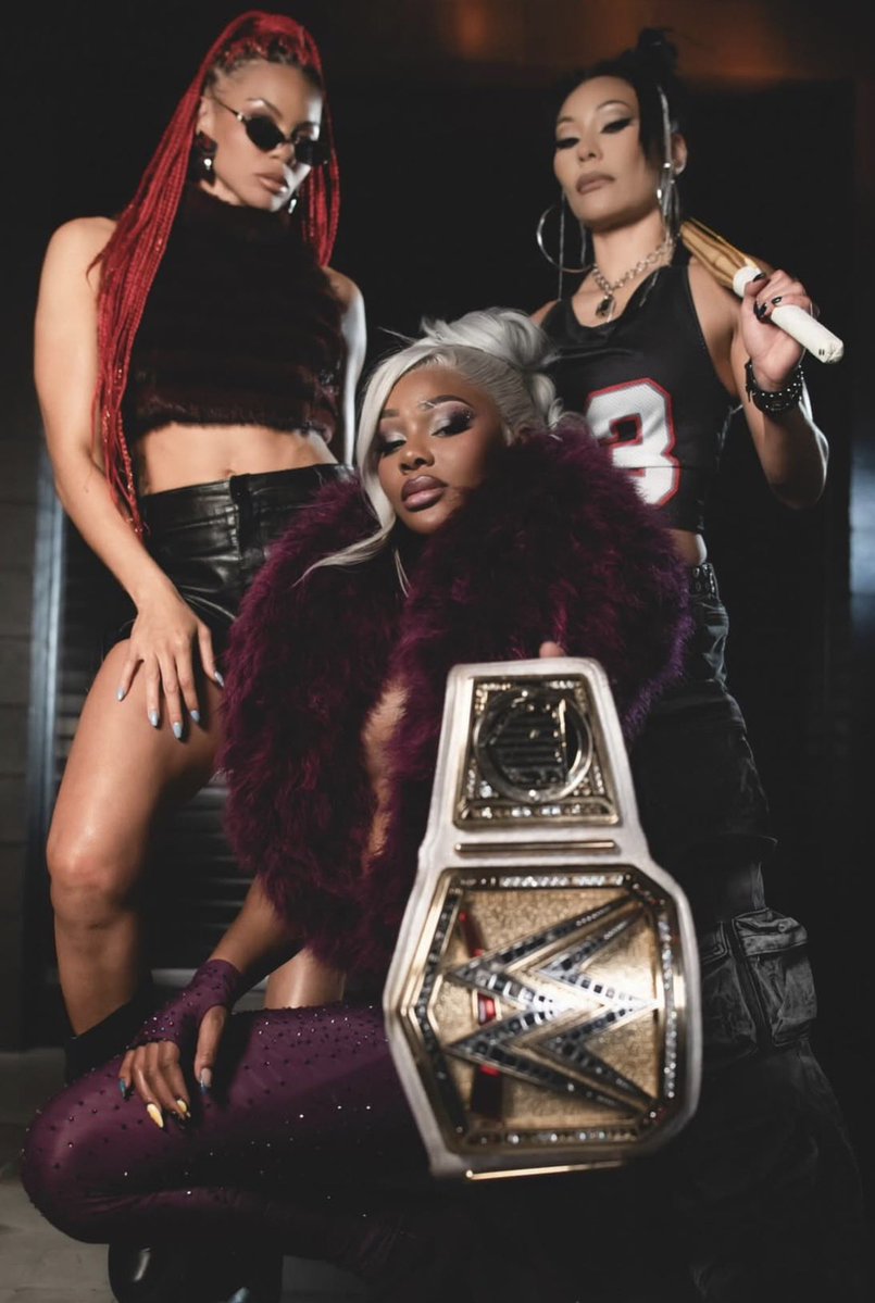 𝓂𝒾𝒶𝒽 ⚡︎ tweet media