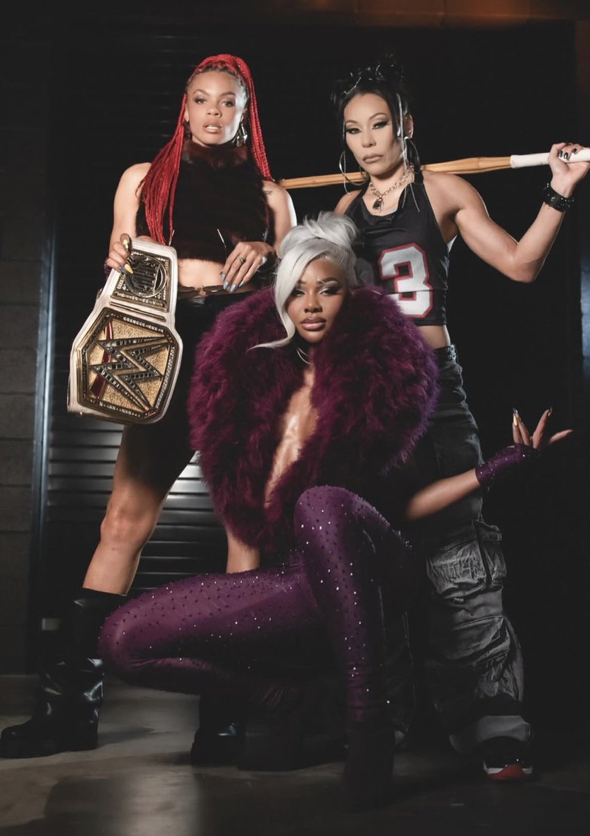 𝓂𝒾𝒶𝒽 ⚡︎ tweet media