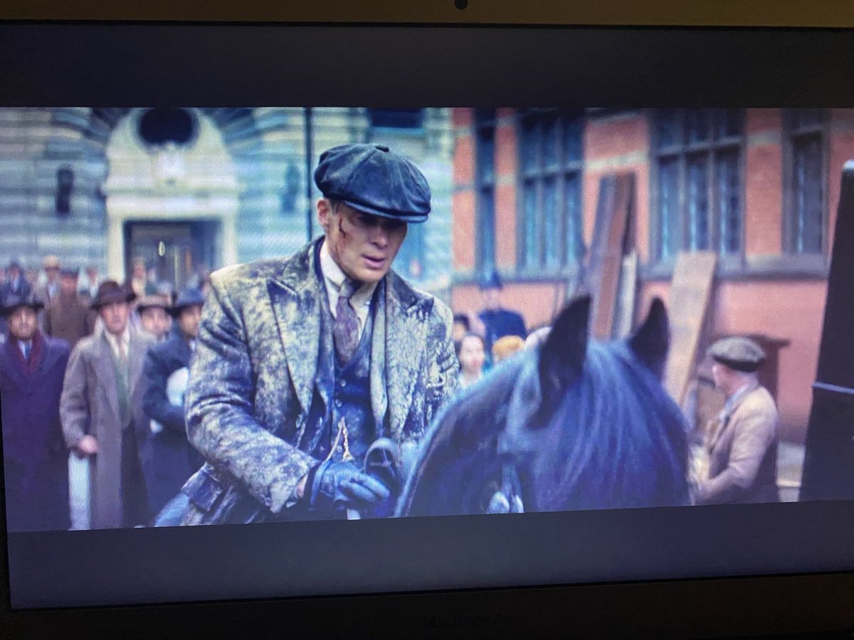 Режисер tweet media