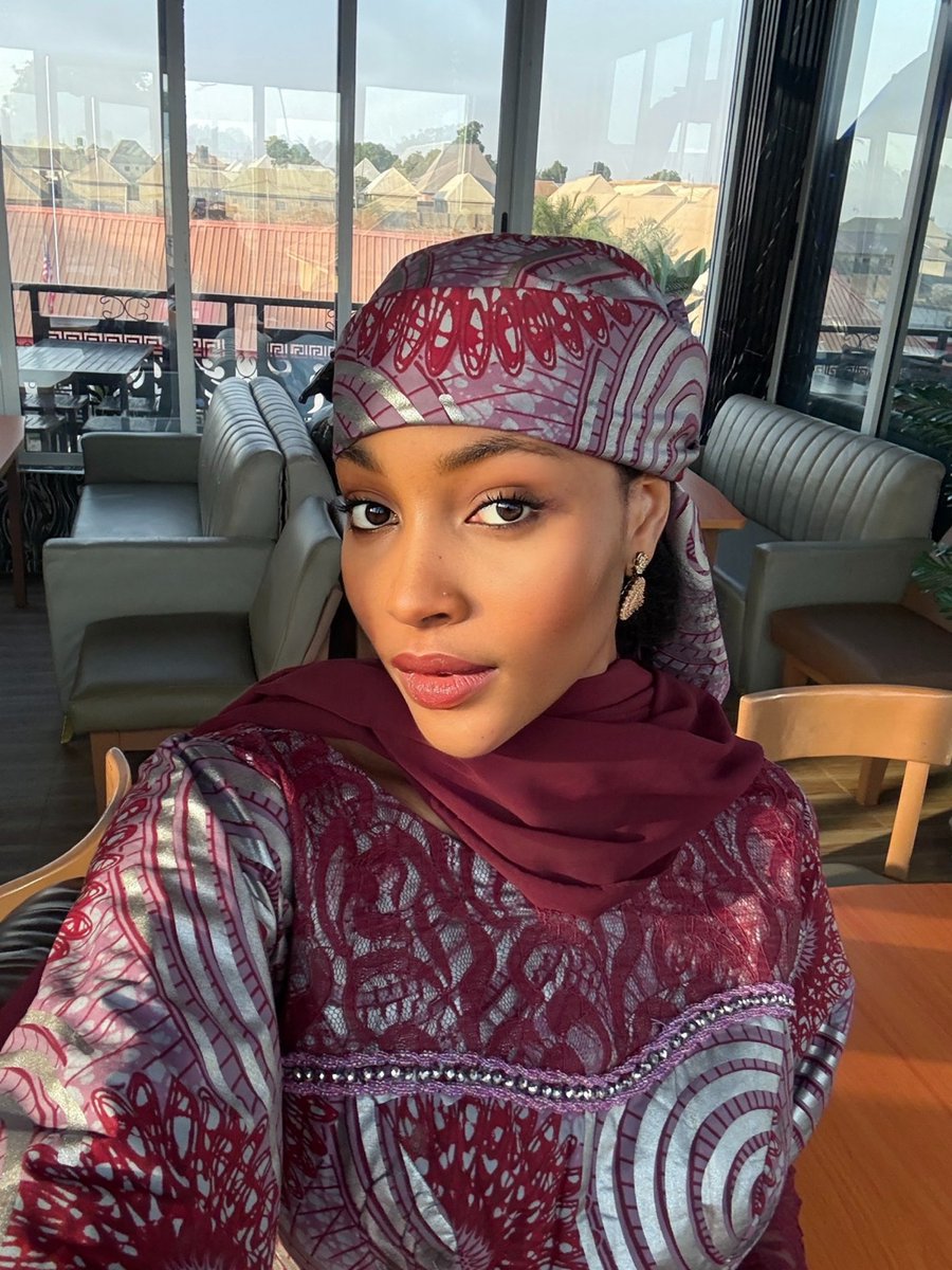 BIsimbabi's tweet photo. Eid soirée 😘 https://t.co/ngBVHrpWsC