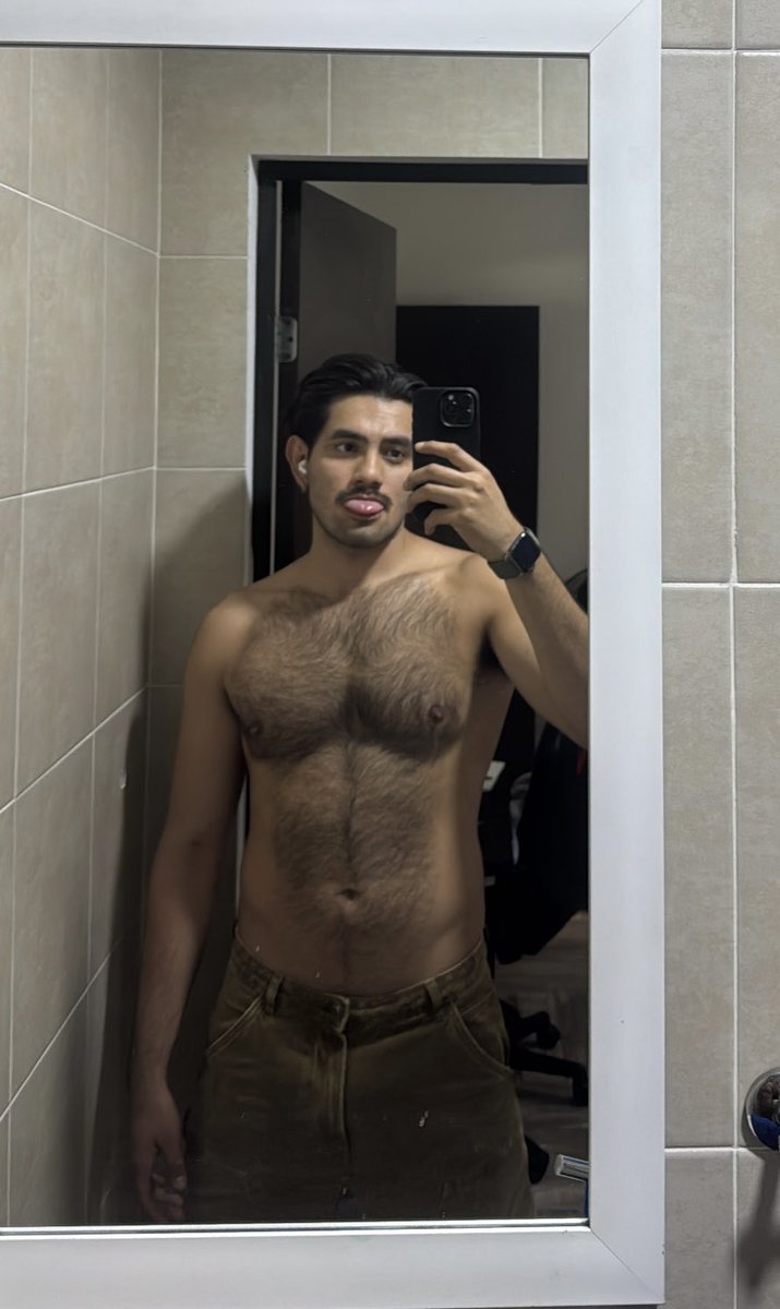 pequeño sebas tweet media