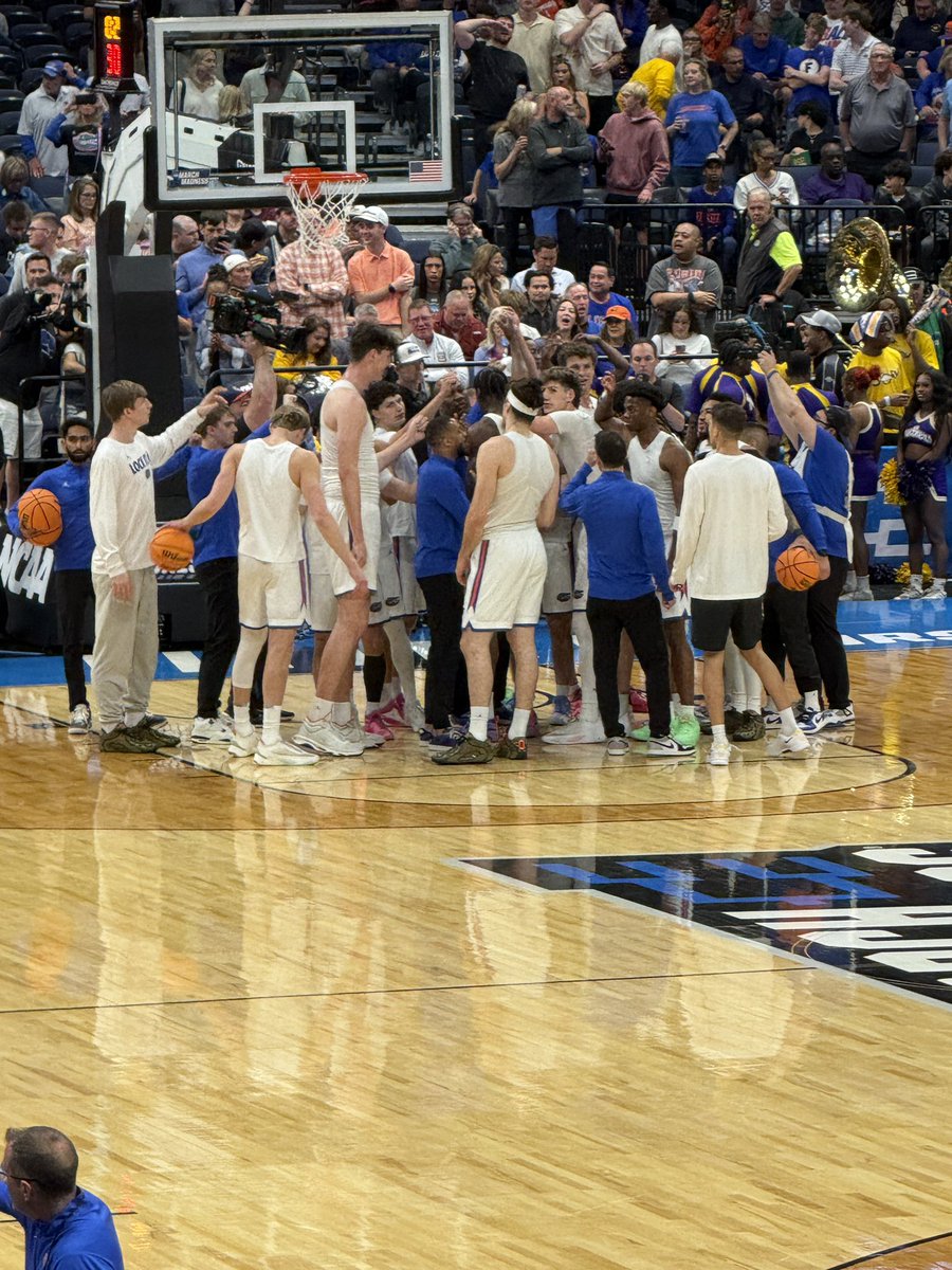 Kary Loney tweet media