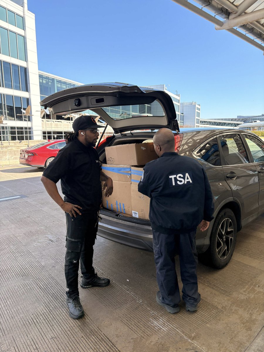 Sarah Dewberry tweet media