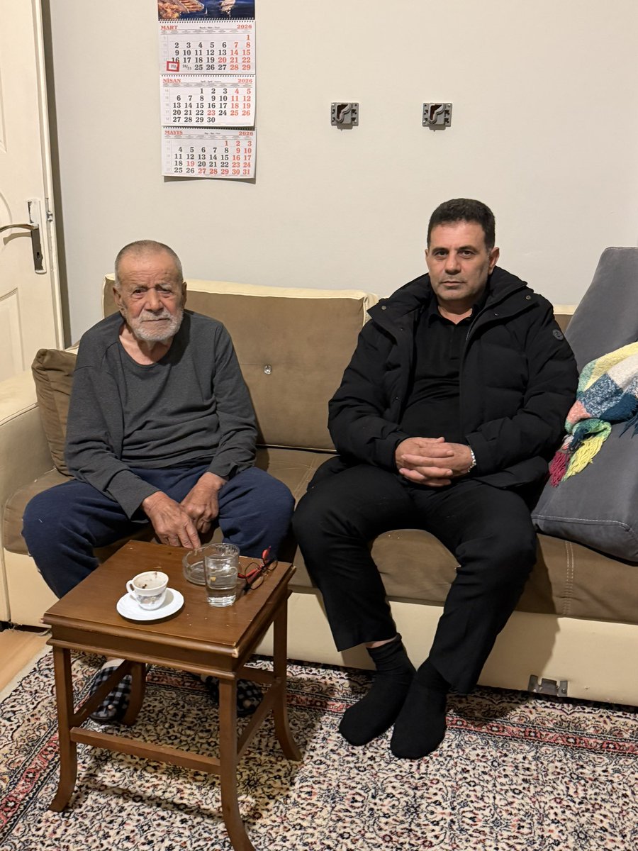 Hacı dayımızı ziyaret ederek akraba ziyaretlerimizi sürdürüyoruz.

Rabbim ziyaretlerimizi kabul eylesin, büyüklerimizin hayır dualarından bizleri mahrum bırakmasın. 🤲

Bayramımız mübarek olsun.