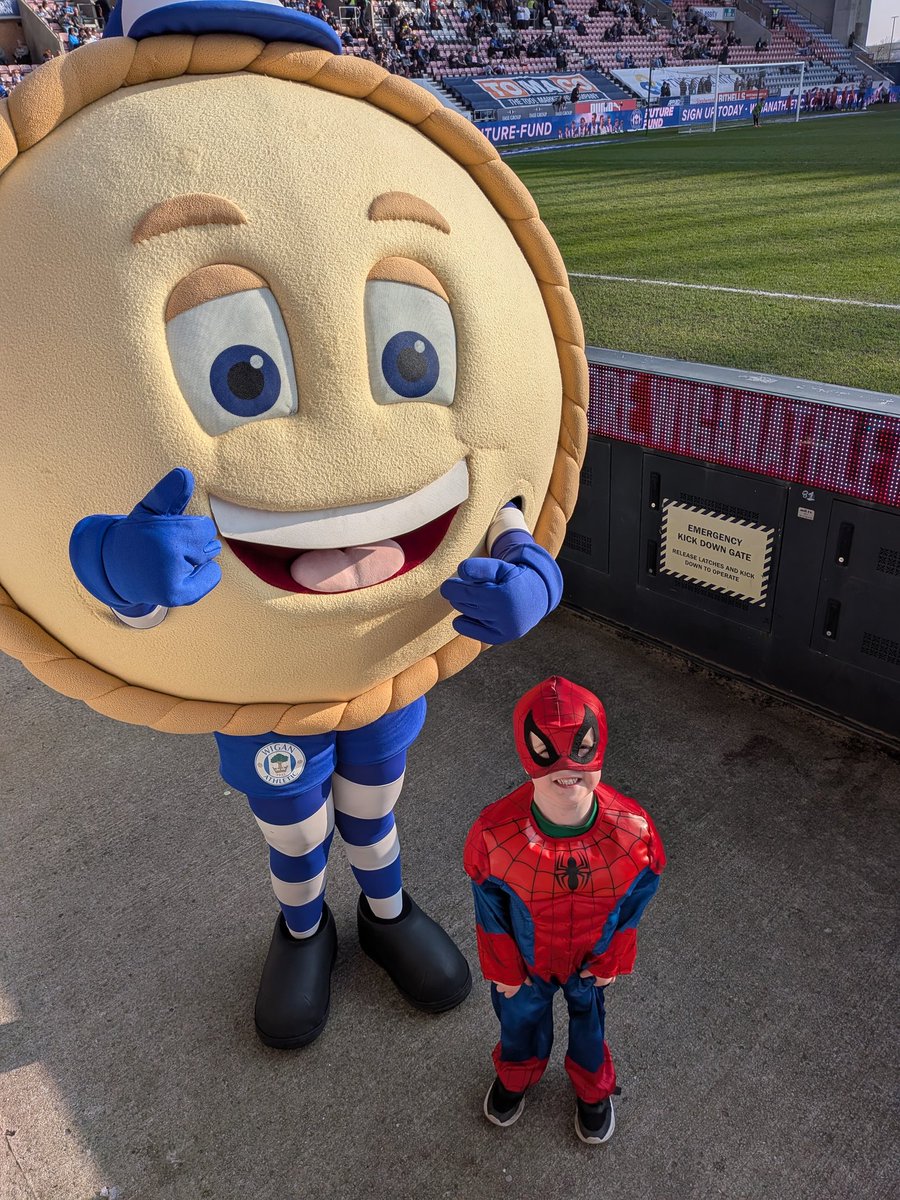 Natalie Sinclair tweet media