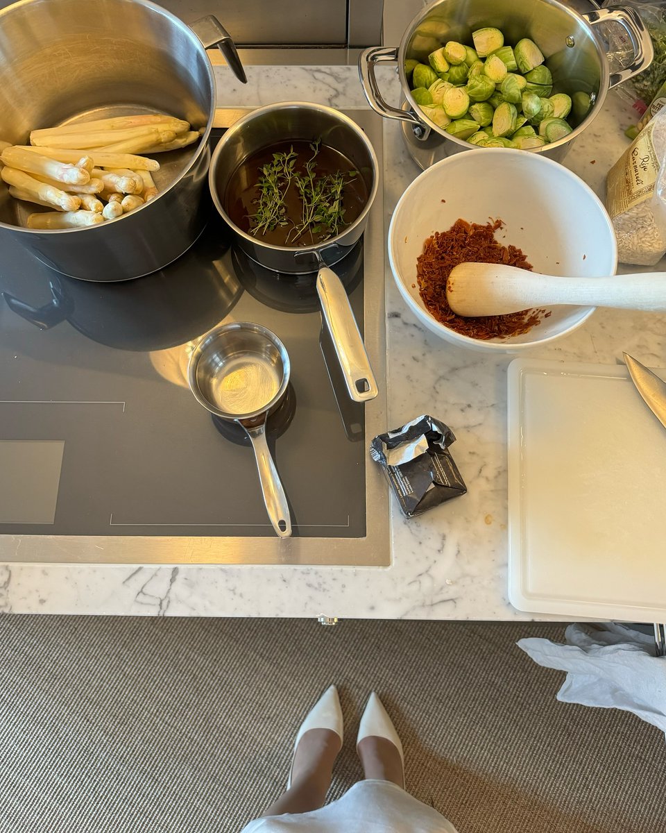 Julia Bridge tweet media