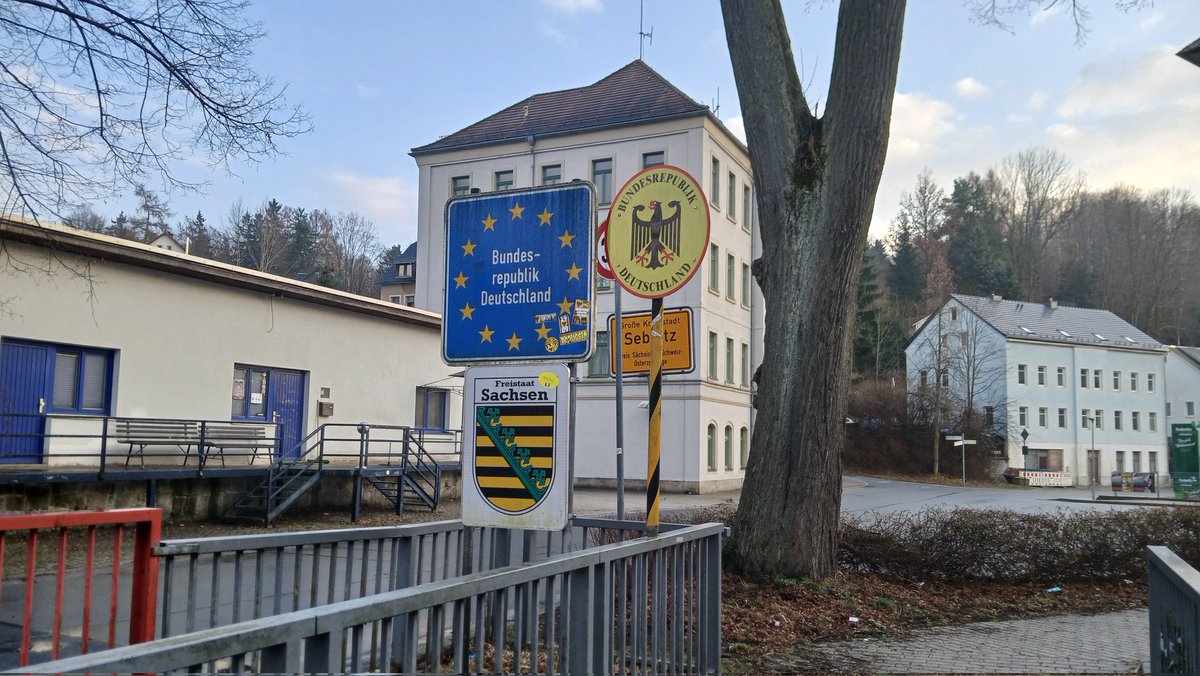 Thomas ( )⬛🟥🟨🚂⚽🧡 tweet media