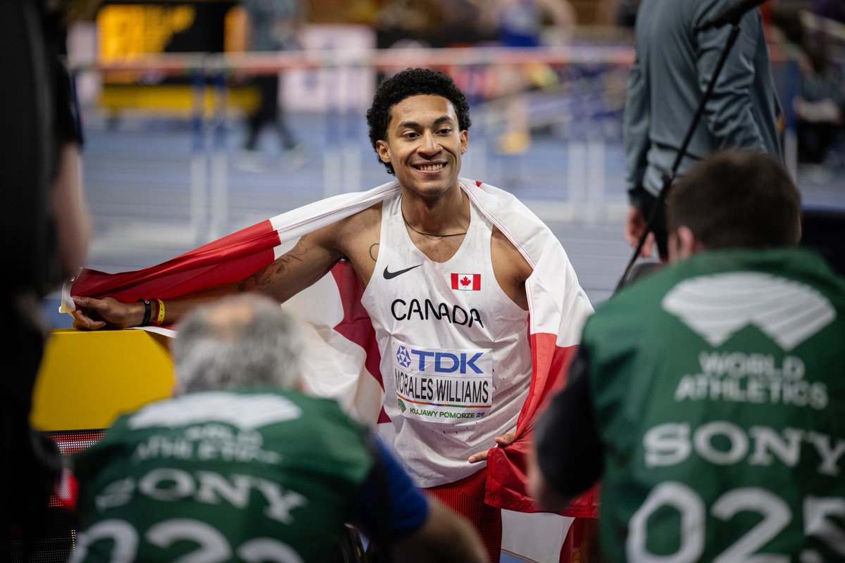 AthleticsCanada's tweet photo. GOLD FOR CHRISTOPHER MORALES WILLIAMS! 🇨🇦🥇

44.76💥

CMW smashes the championship record in the 400m at the #WorldIndoorChamps to claim gold and his first global title.

First-ever sub-45 indoor time run outside the USA. Before today, all 36 had been set on American soil. https://t.co/B5QZoy9TLT