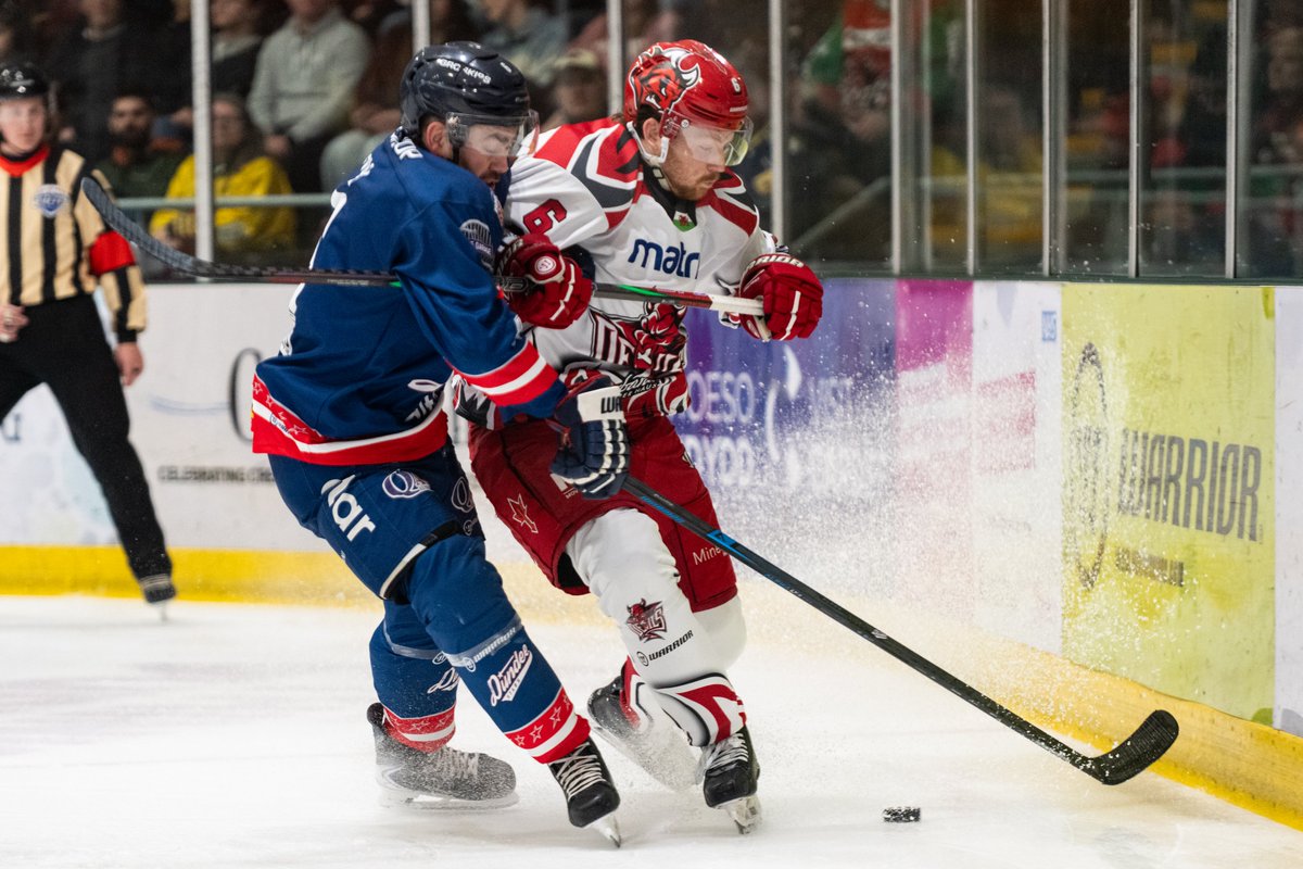cardiffdevils's tweet image. 📸 Action shots from tonight's Retro Night game against the Stars so far...

DEVILS 3 - 0 STARS

#LetsGoDevils😈 #RetroNight