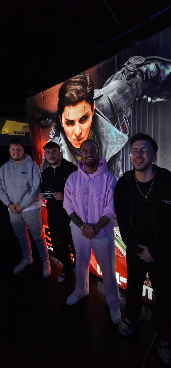 ✦ vanessa tweet media