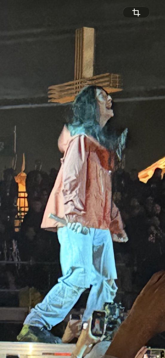 j a d e d tweet media