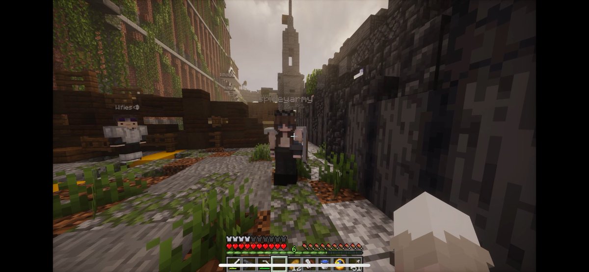 lucidwho's tweet image. // decayed spoilers!!

---
IM CRINE why is wifies everywhere but his own channel 😭😭 

#decayedtwt