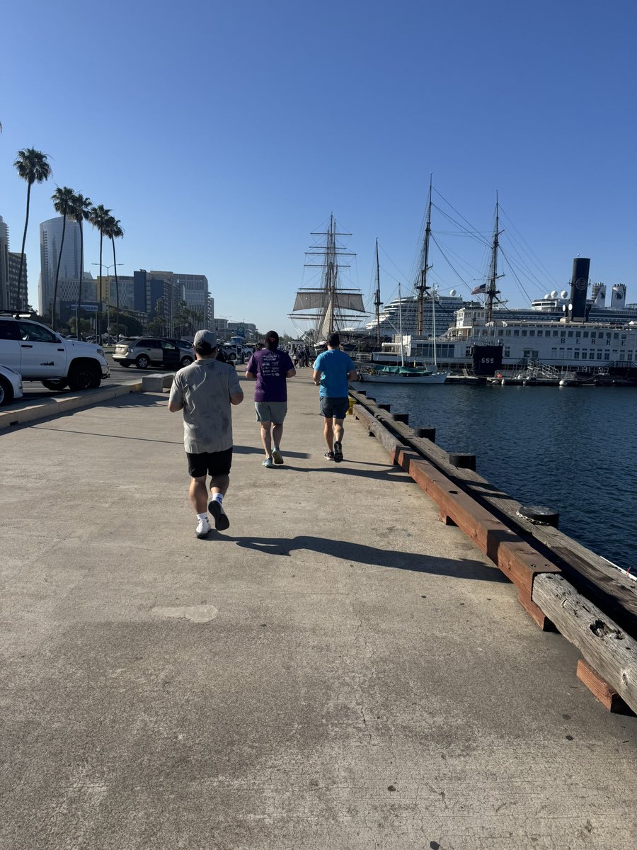 Coach Hop tweet media