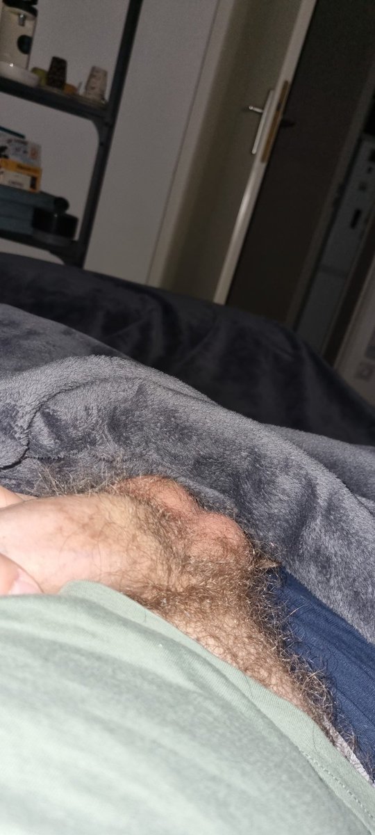 Gbpe9's tweet photo. Un peu poilu 🥵 https://t.co/OIAU2VmhvR
