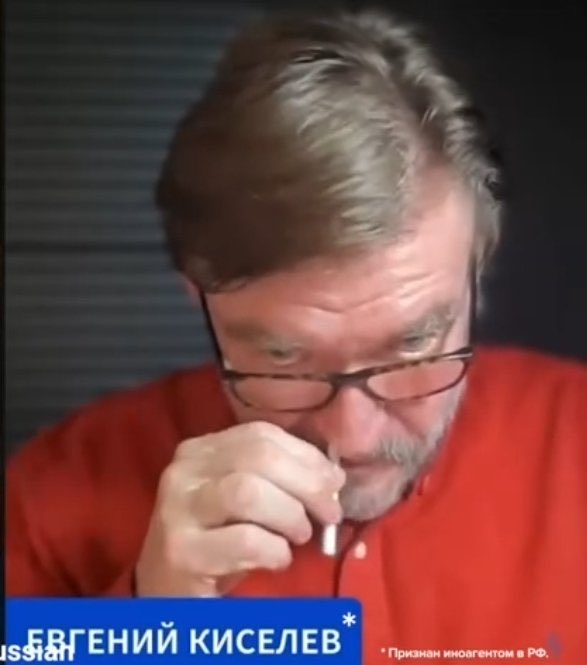 Платoн Peдbkин tweet media