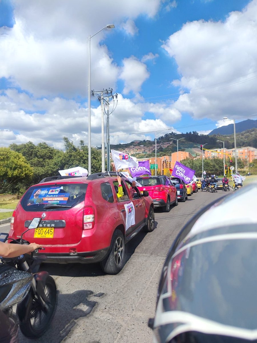 Vamos en caravana #DesdeElSurConIvan 

Avanza nuestra ruta por la vida hacia Ciudad Bolívar para encontrarnos con <a href="/IvanCepedaCast/">Iván Cepeda Castro</a> y <a href="/aida_quilcue/">Aida Quilcué</a>  🫶🏽❤️‍🔥❤️‍🔥🫀💜