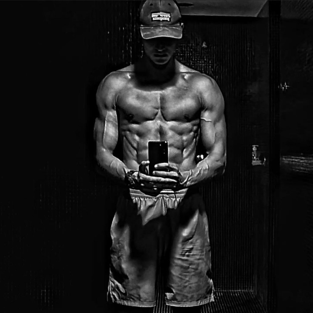 Josha Stradowski Updates tweet media