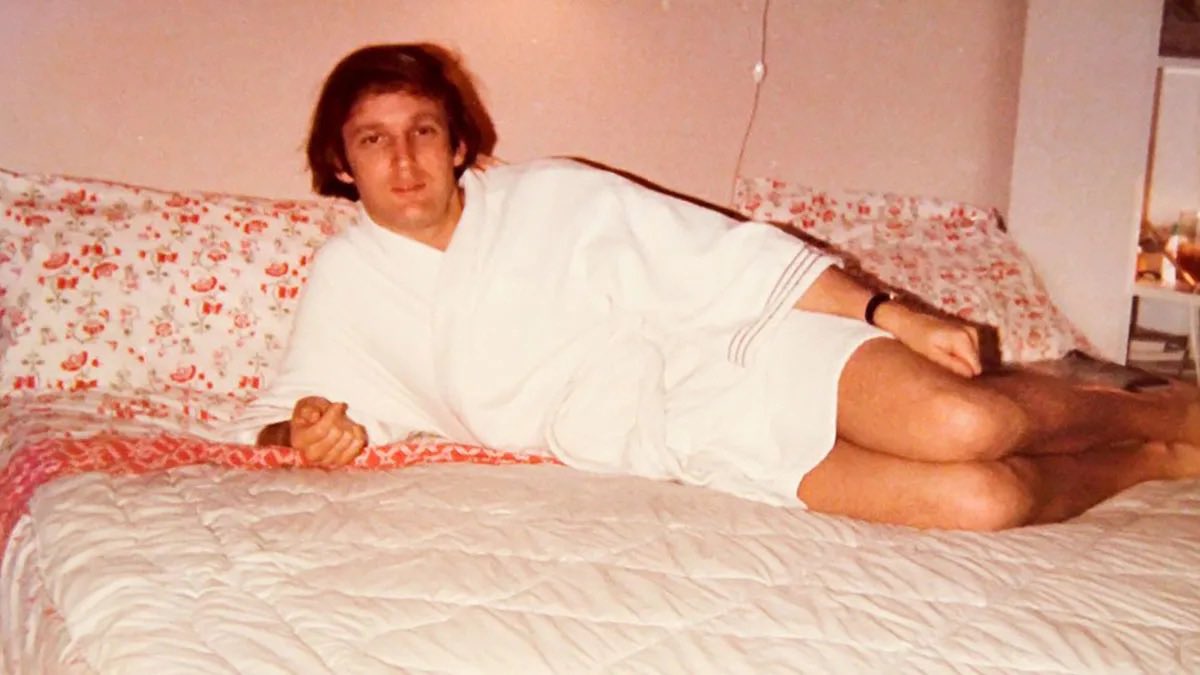 🪷*thee divine miss em* tweet media