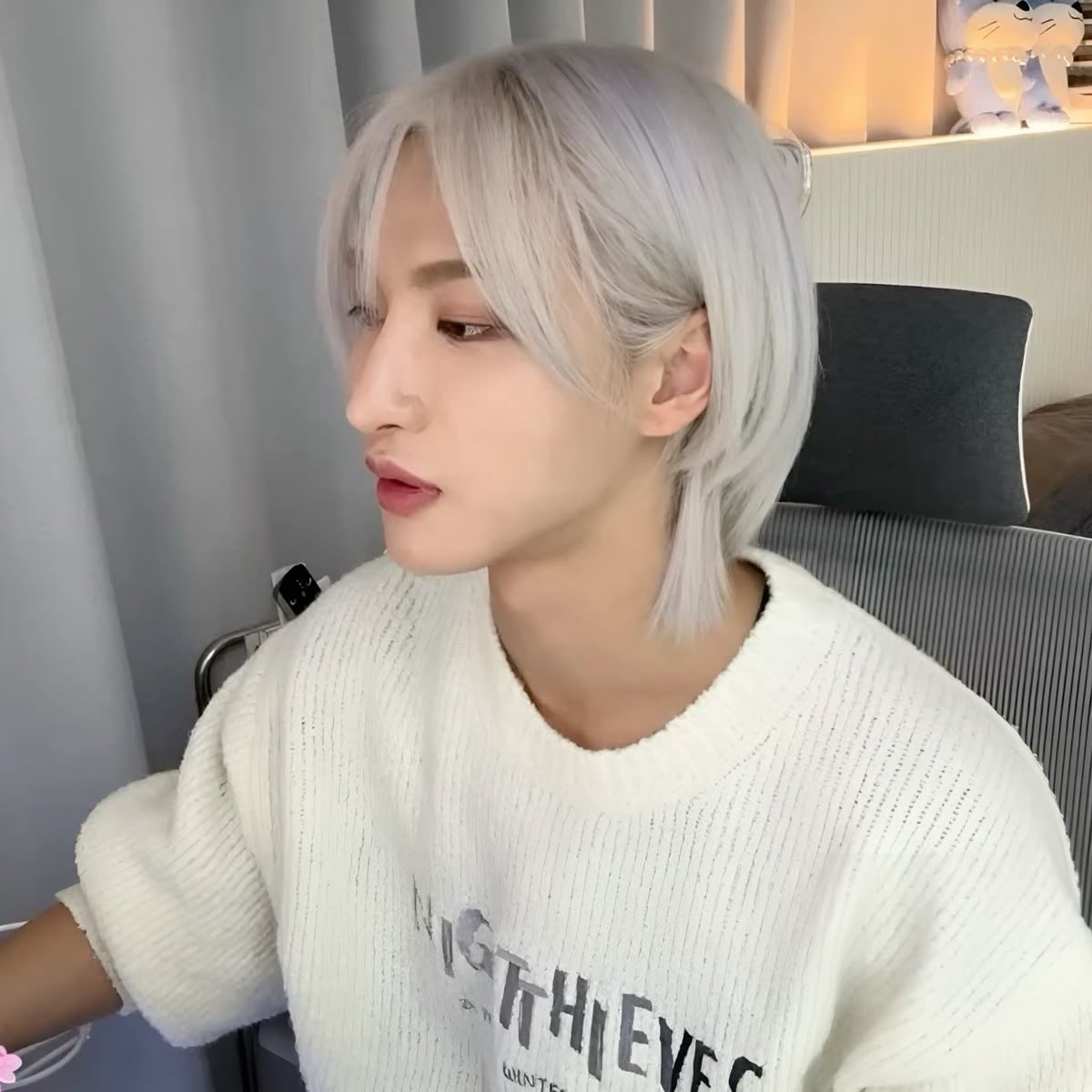 writinwinter's tweet photo. Can yall believe that we used to have long white hair hwc …. Little sheep hwc …. I miss her … 🐑 🐑 🐑 https://t.co/5XLfHrztEa