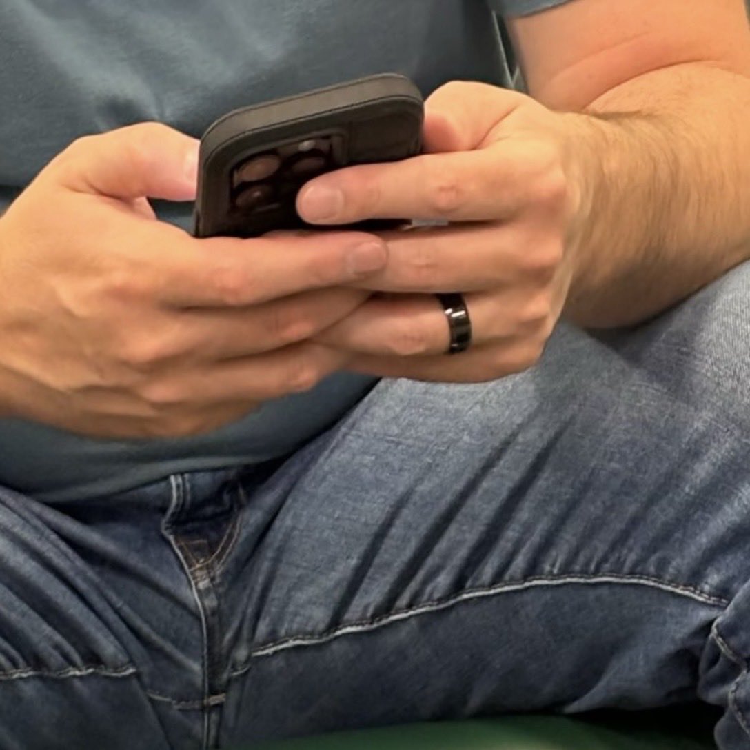 amBIguous tweet media