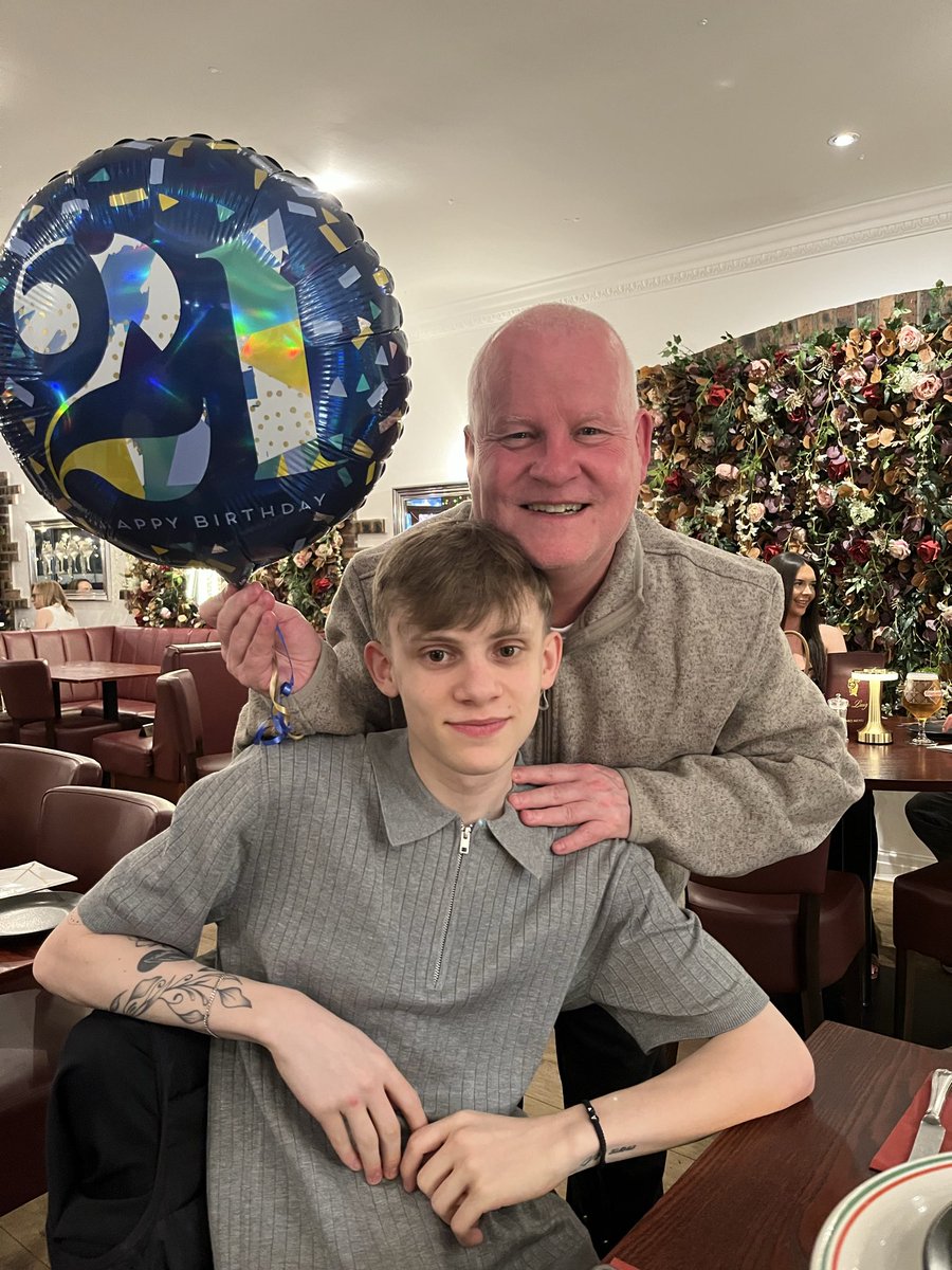 Simon King tweet media