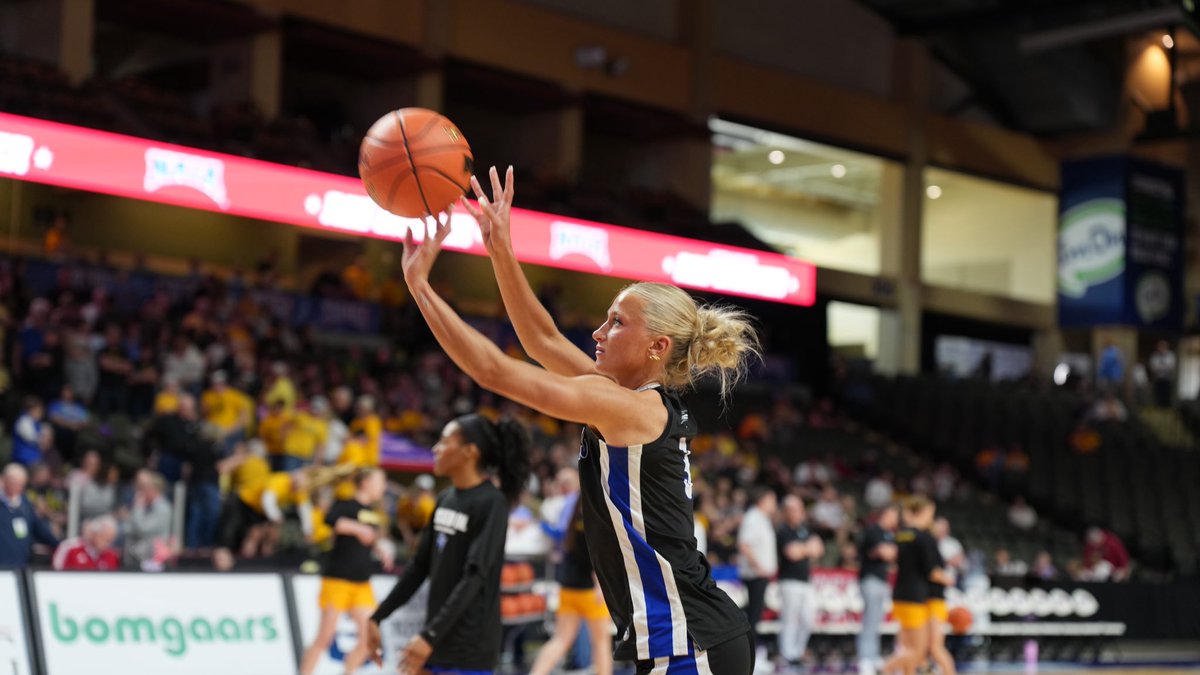SF Women's Basketball tweet media