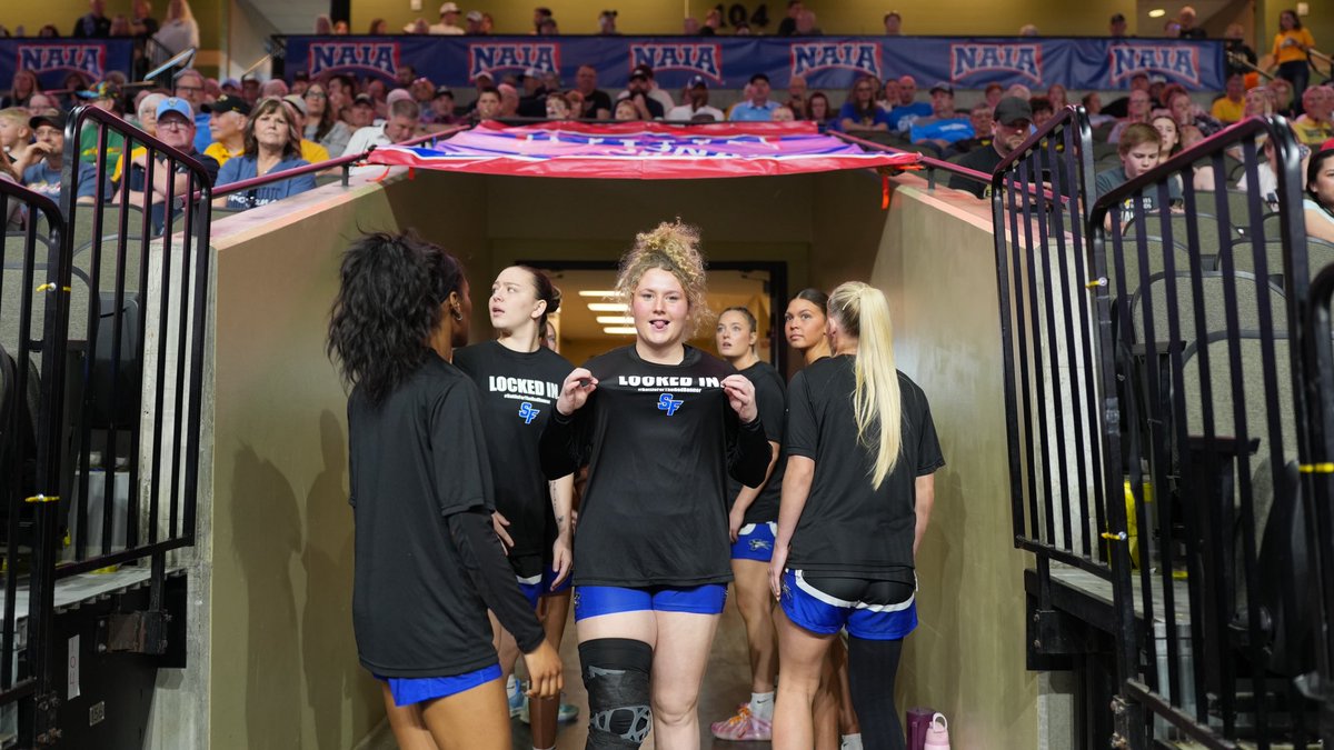 SF Women's Basketball tweet media