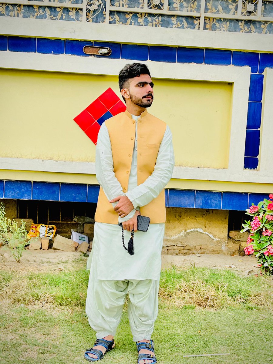SJKL406's tweet photo. عید مبارک https://t.co/phtqr39Qg4