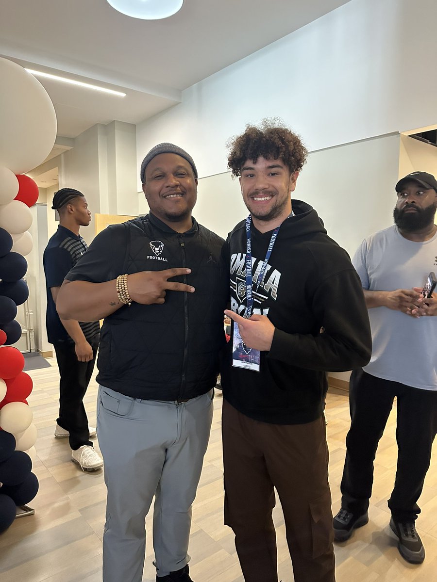 LeAndrew G. Lloyd 27’ tweet media