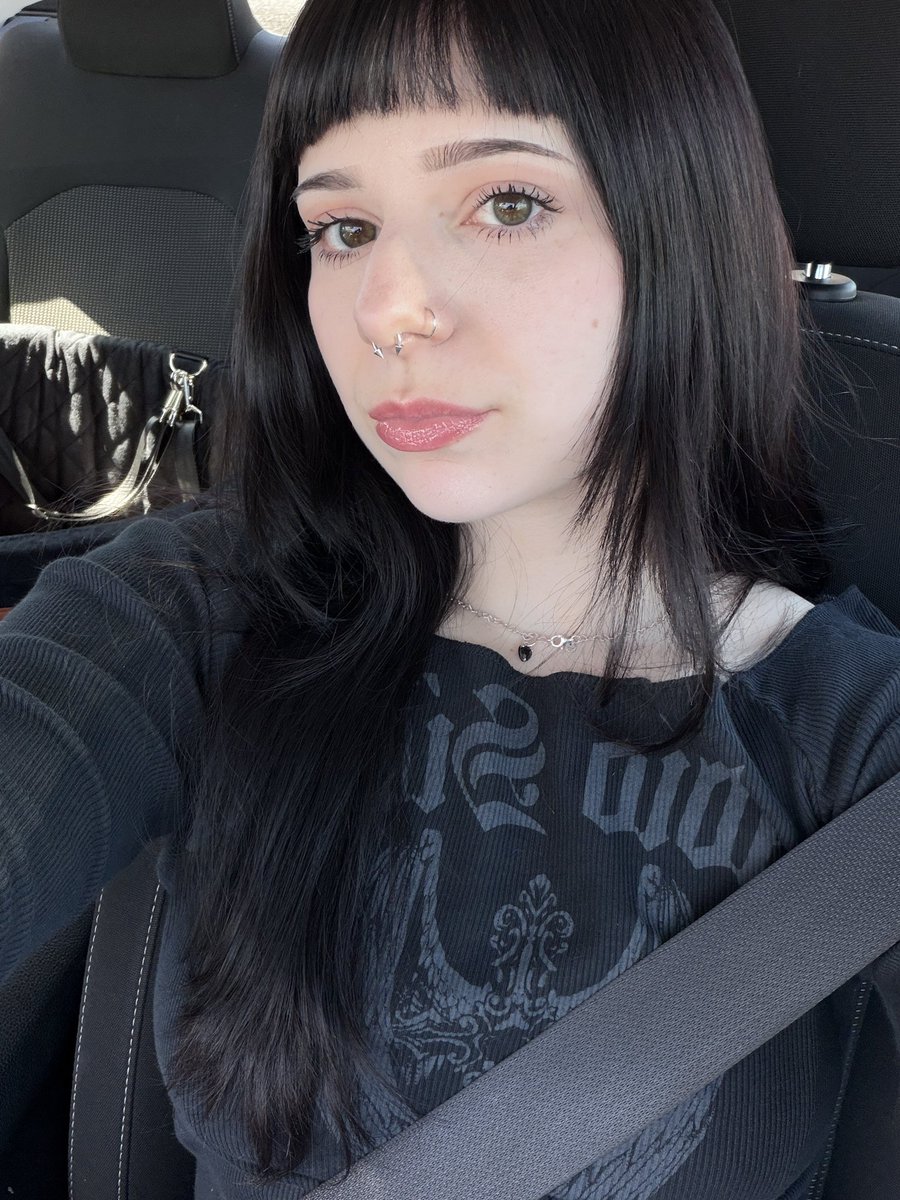 andrea✩ tweet media